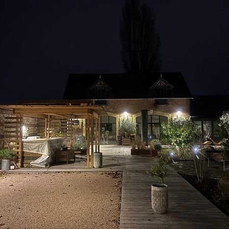Ecurie Les Tourelles Piscine Interieure & Spa Gainneville Exteriör bild