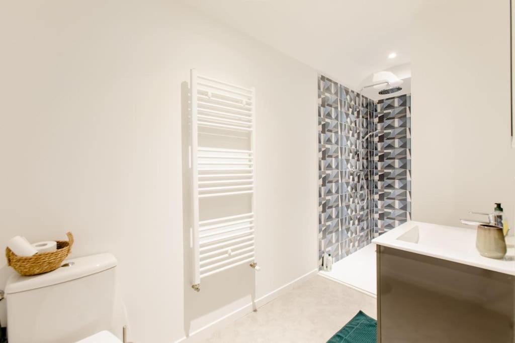 Ecurie Les Tourelles Piscine Interieure & Spa Gainneville Exteriör bild