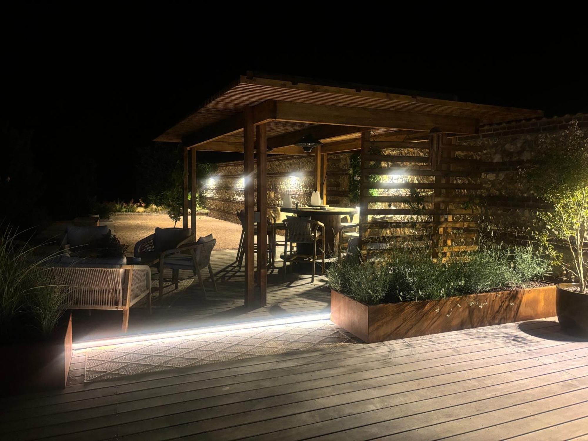 Ecurie Les Tourelles Piscine Interieure & Spa Gainneville Exteriör bild