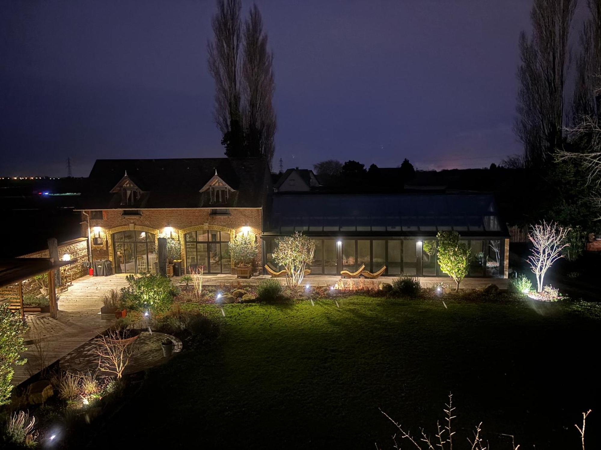 Ecurie Les Tourelles Piscine Interieure & Spa Gainneville Exteriör bild
